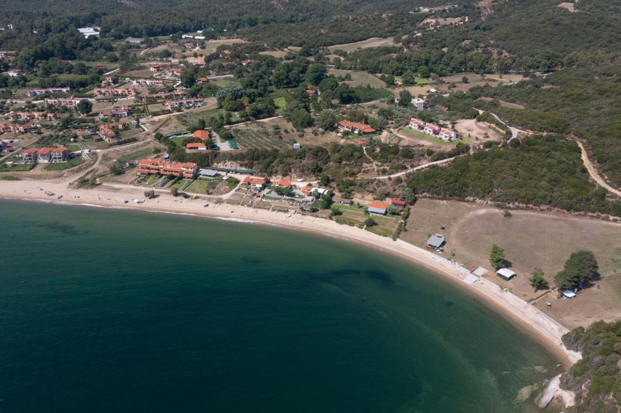 Katevi Luxury Seafront Villa Иериссос Экстерьер фото
