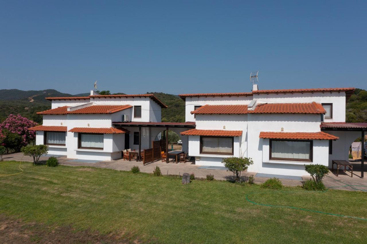 Katevi Luxury Seafront Villa Иериссос Экстерьер фото